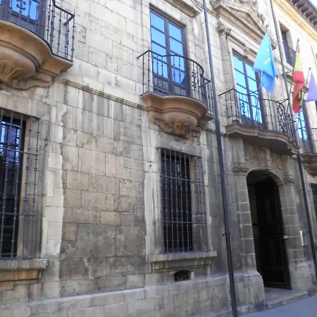 Calle Alfonso Iii El Magno, 22 *